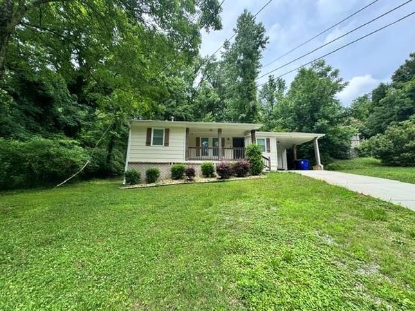 5552 Lakeside Drive , Union City, GA 30291