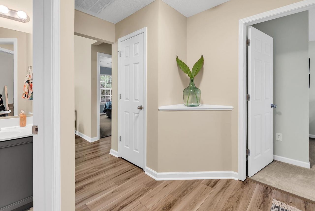 208 South Reach Ct. Photo 10