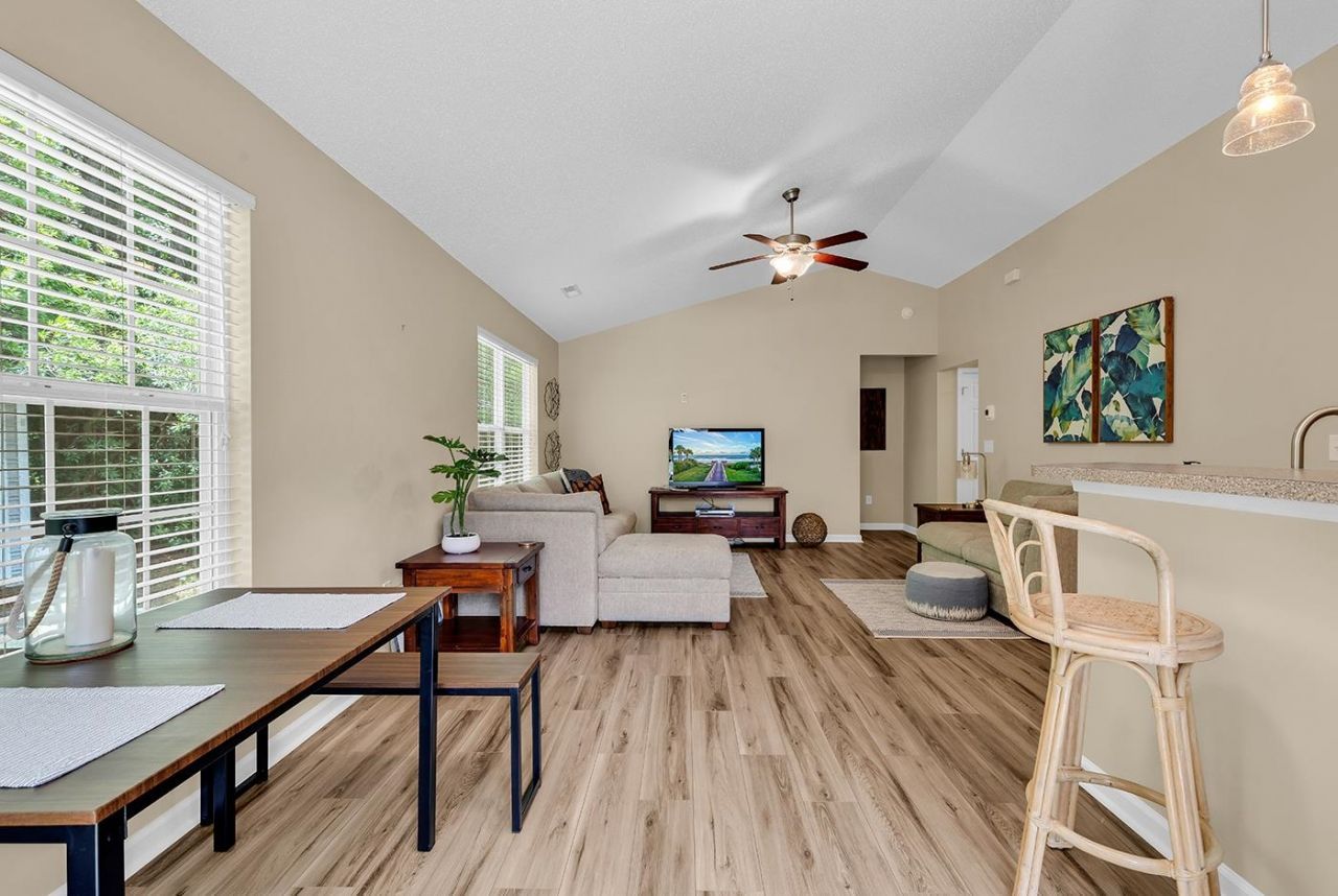 208 South Reach Ct. Photo 14