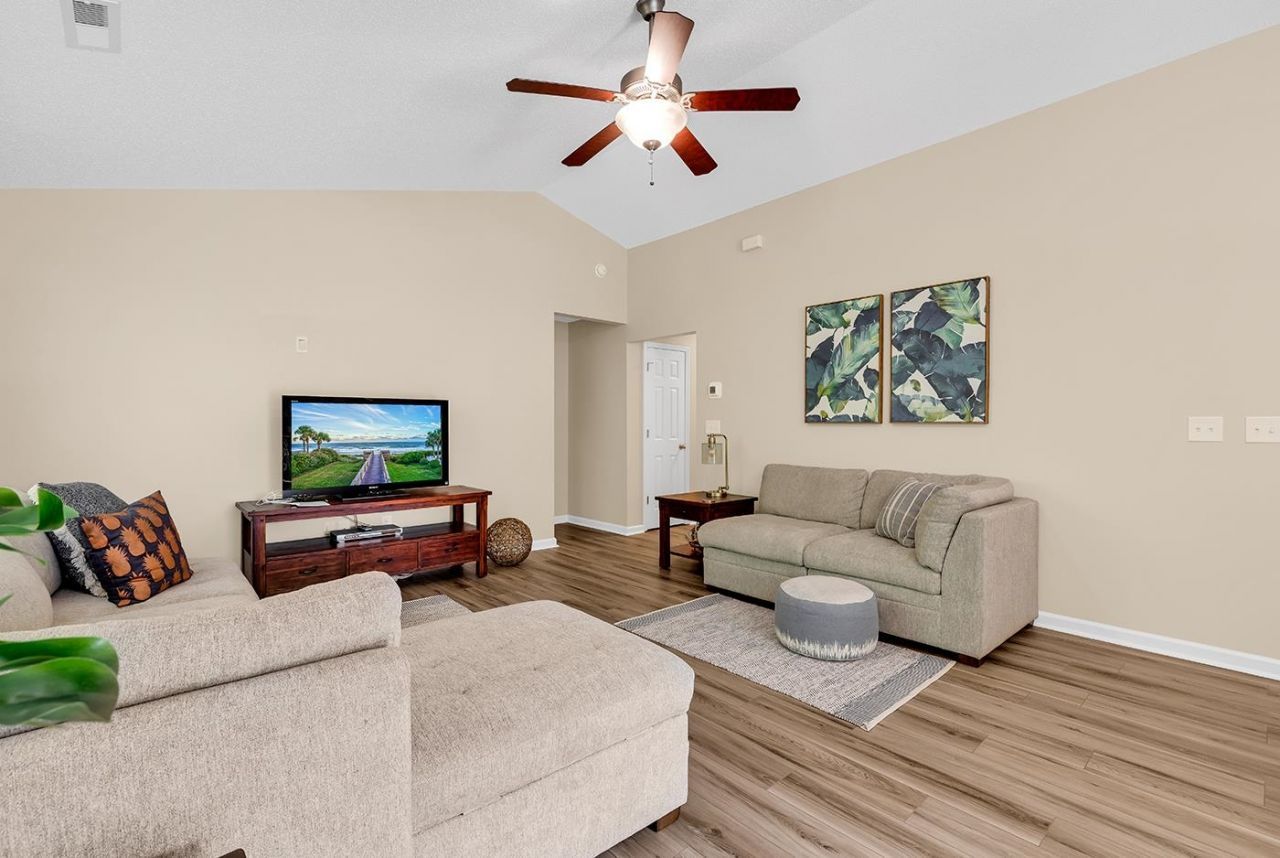 208 South Reach Ct. Photo 15
