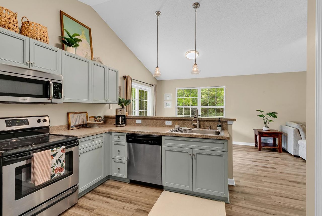 208 South Reach Ct. Photo 22