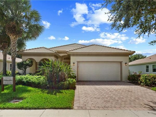 26351 Stonewall LN, BONITA SPRINGS, FL 34135