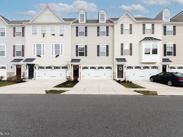 6 SPARROW CIRCLE, SEWELL, NJ 08080