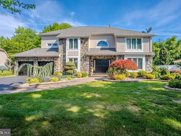 61 AMHERST , PRINCETON JUNCTION, NJ 08550