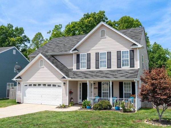 200 APPLE ORCHARD DR , LOUISA, VA 23093