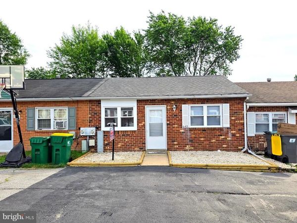 649 WALDEN COURT, BEAR, DE 19701