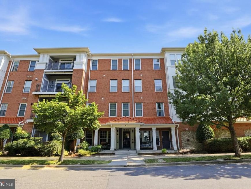 110 Chevy Chase Street, Unit 207, Gaithersburg, MD 20878 Main Photo