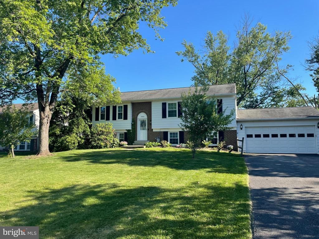 19932 WESTERLY AVENUE, POOLESVILLE, MD 20837