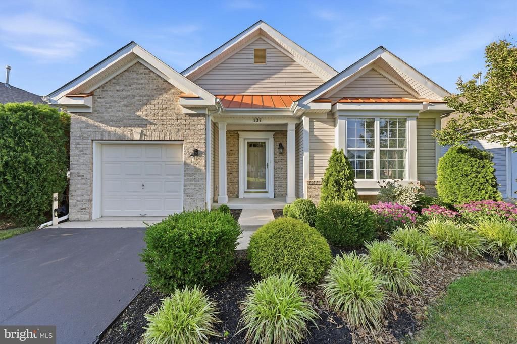 137 Paisley Place, Hainesport, NJ 08036 Main Photo