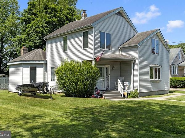 1073 WALLACE AVENUE, ROEBLING, NJ 08554