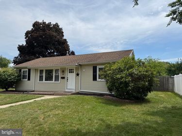 27 TEMPLE AVENUE, STRATFORD, NJ 08084