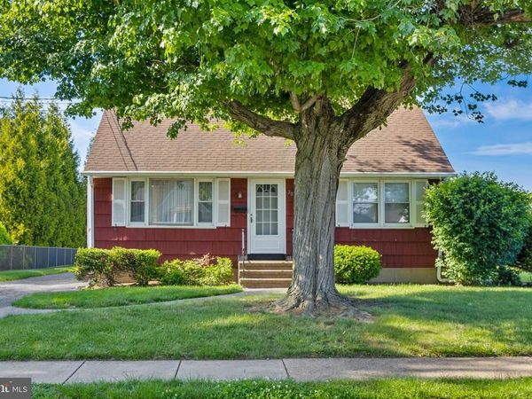 20 DOREEN ROAD, HAMILTON, NJ 08690