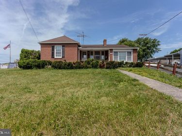 106 BERLIN ROAD , NEW OXFORD, PA 17350