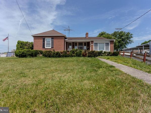106 BERLIN ROAD , NEW OXFORD, PA 17350