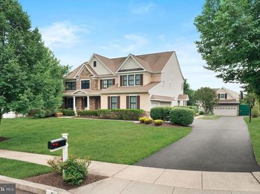 4 COPPERLEAF COURT, WARMINSTER, PA 18974