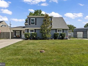 190 NORTHPARK DRIVE, LEVITTOWN, PA 19054