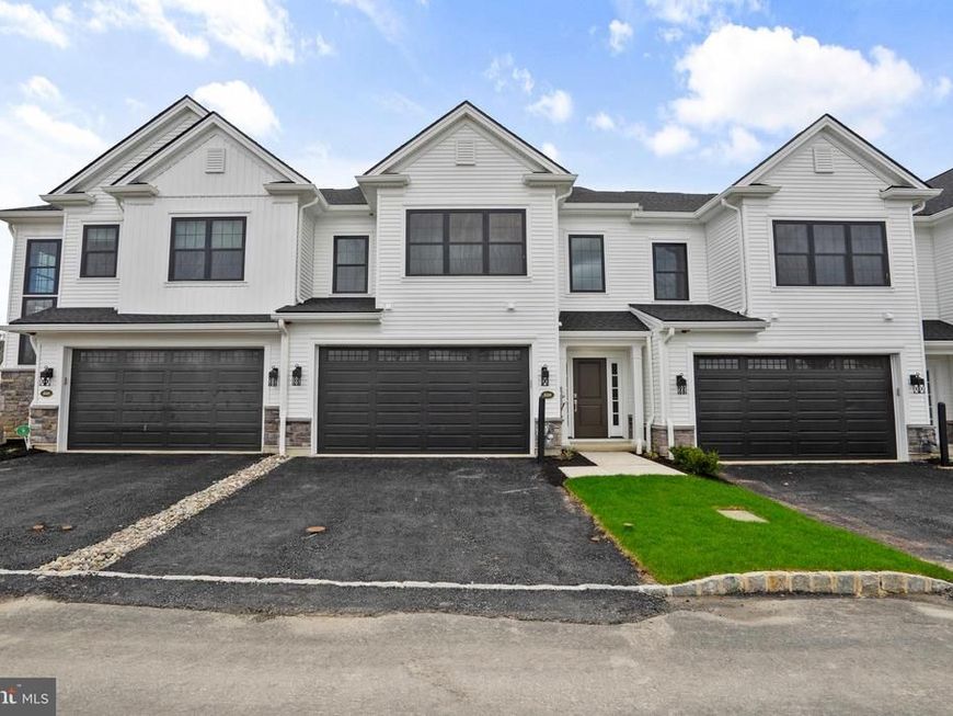 514 Fullerton Farm Court, Unit 18, Chalfont, PA 18914 Main Photo