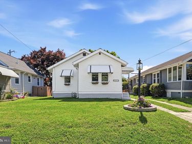 103 W FORRESTVIEW ROAD , BROOKHAVEN, PA 19015
