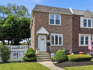 5242 GRAMERCY DRIVE, CLIFTON HEIGHTS, PA 19018
