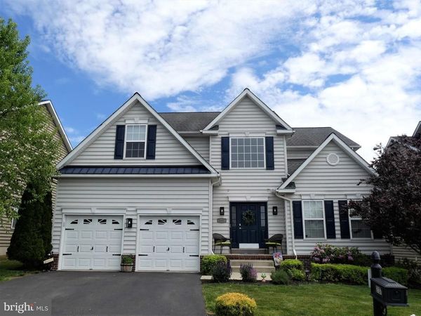 2137 LARKSPUR COURT, PENNSBURG, PA 18073