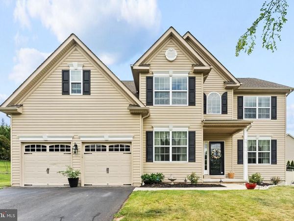114 LAWRENCE DRIVE, GILBERTSVILLE, PA 19525
