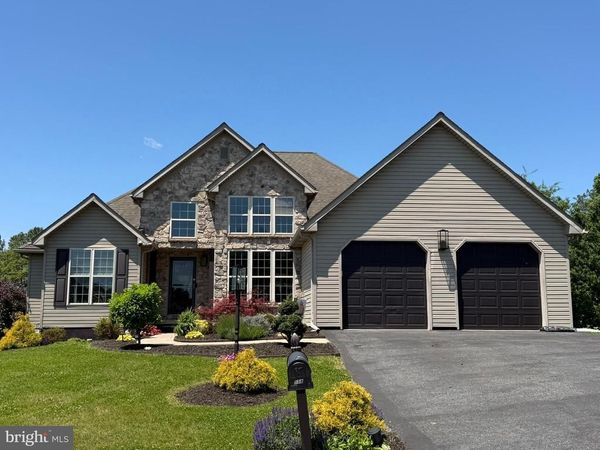 558 MONARCH DRIVE , YORK, PA 17403