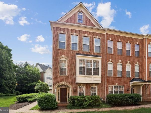 106 MEETING HOUSE STATION SQUARE, HERNDON, VA 20170