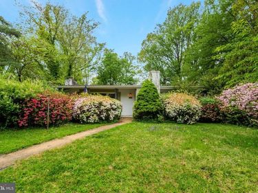 9932 FAIROAKS ROAD, VIENNA, VA 22181