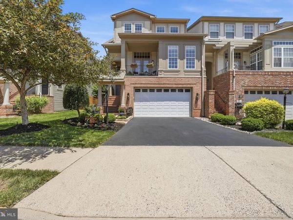 43264 SUNDERLEIGH SQUARE, BROADLANDS, VA 20148