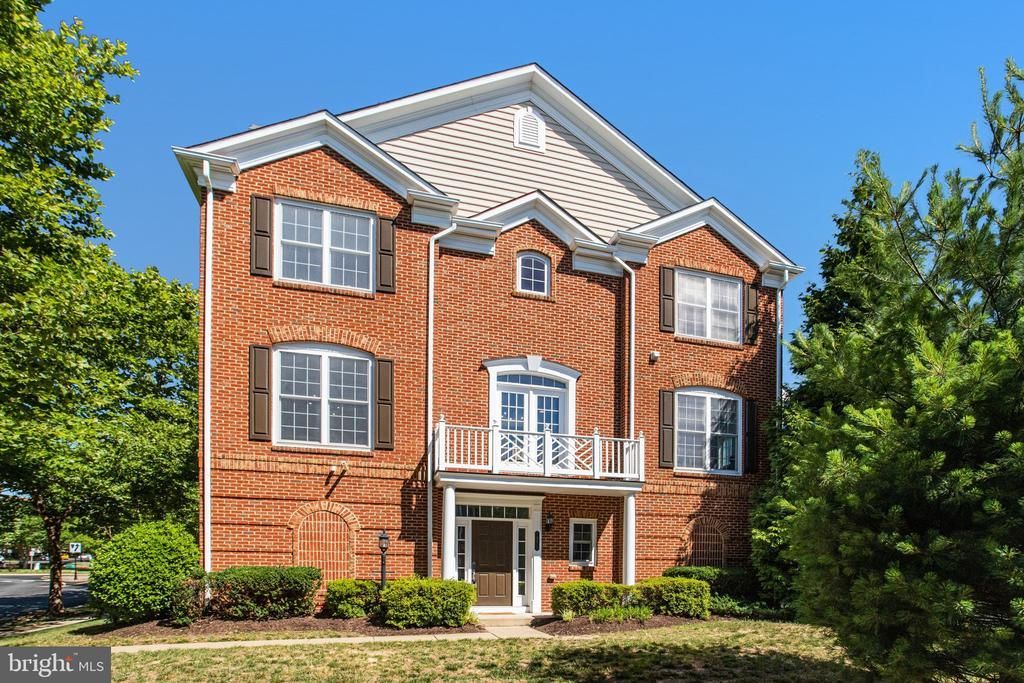 14815 Potomac Branch Drive, Woodbridge, VA 22191 Main Photo