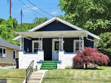 705 CHARLES STREET, COATESVILLE, PA 19320