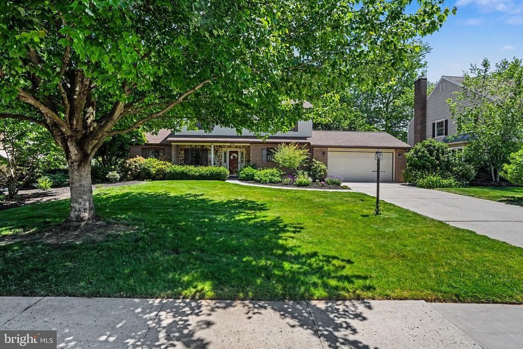 1204 FLEETWOOD DRIVE, CARLISLE, PA 17013