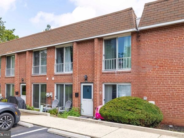 205 SARATOGA COURT, WARMINSTER, PA 18974