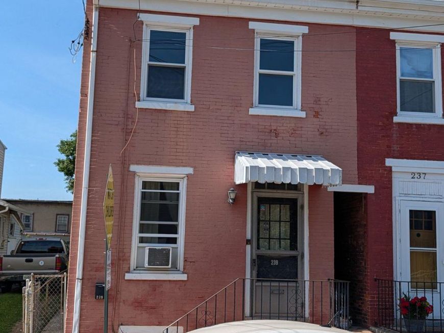 239 Hall Street, Phoenixville, PA 19460 Main Photo