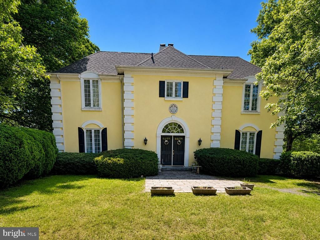 435 Bowling Green Road , Front Royal, VA 22630 Main Photo