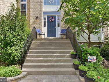 704 SEATON COURT SE , LEESBURG, VA 20175