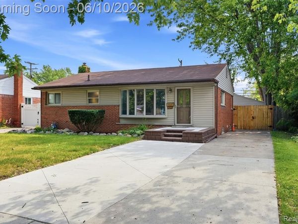 8245 Roosevelt Street, Taylor, MI 48180