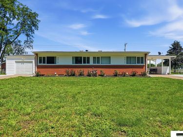 4412-4418 NW 49th Street, Lincoln, NE 68524