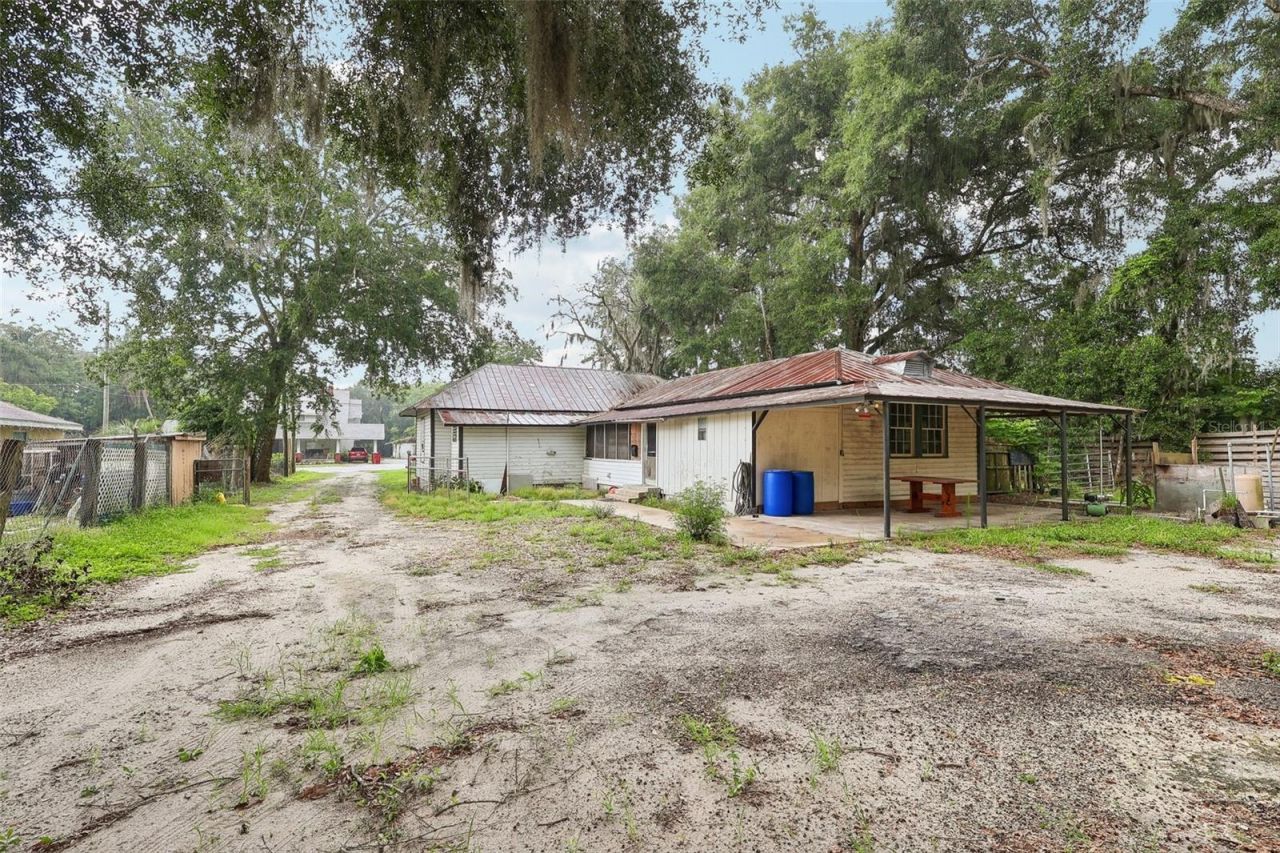 3701 E Warm Springs Ave, Coleman, FL 33521 Photo
