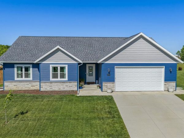 2055 Willow Run, Reedsburg, WI 53959