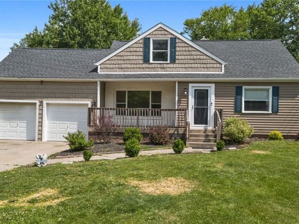 12958 W Pleasant Valley Road, Parma, OH 44130