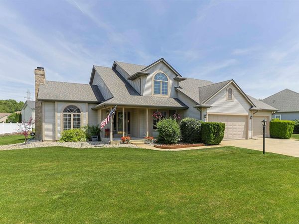 50820 Stonebridge Drive, Granger, IN 46530
