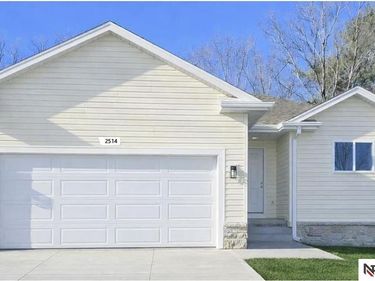 2514 N 70th Street, Omaha, NE 68104
