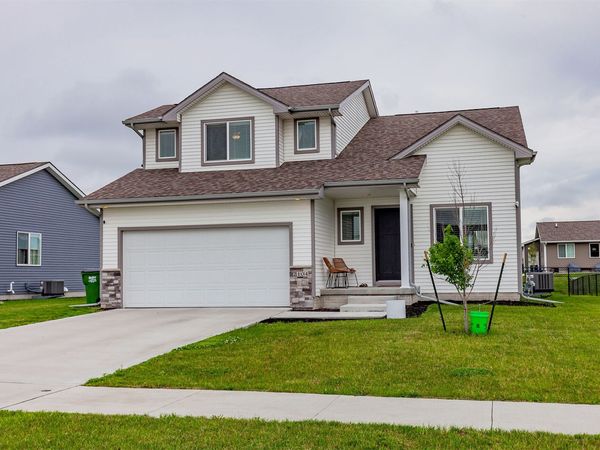 2104 Windcrest Drive, Granger, IA 50109