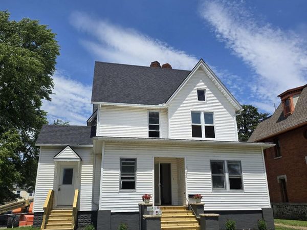 220 W Tiffin Street , Fostoria, OH 44830