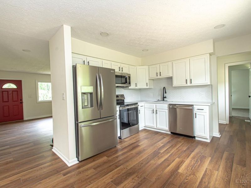 2374 Trinity Drive, Turtle Creek Twp, OH 45044 Photo 9