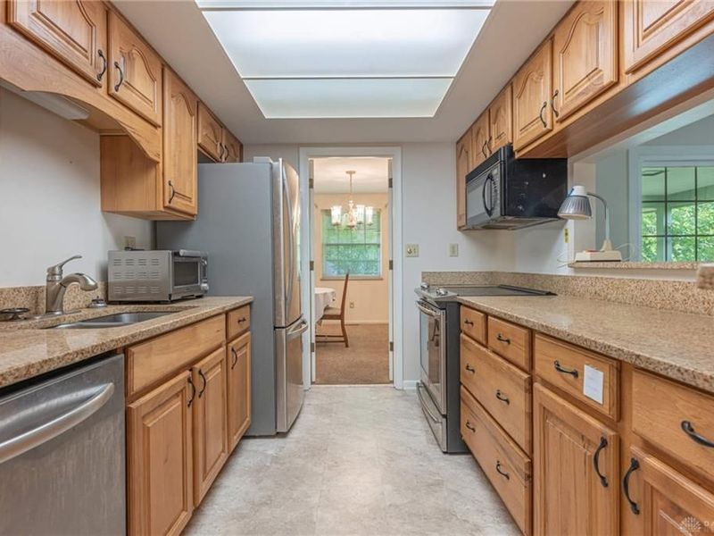 7715 John Elwood Drive, Centerville, OH 45459 Photo 5