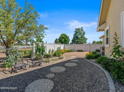 1056 Country Lane, Gardnerville, NV 89460 Photo