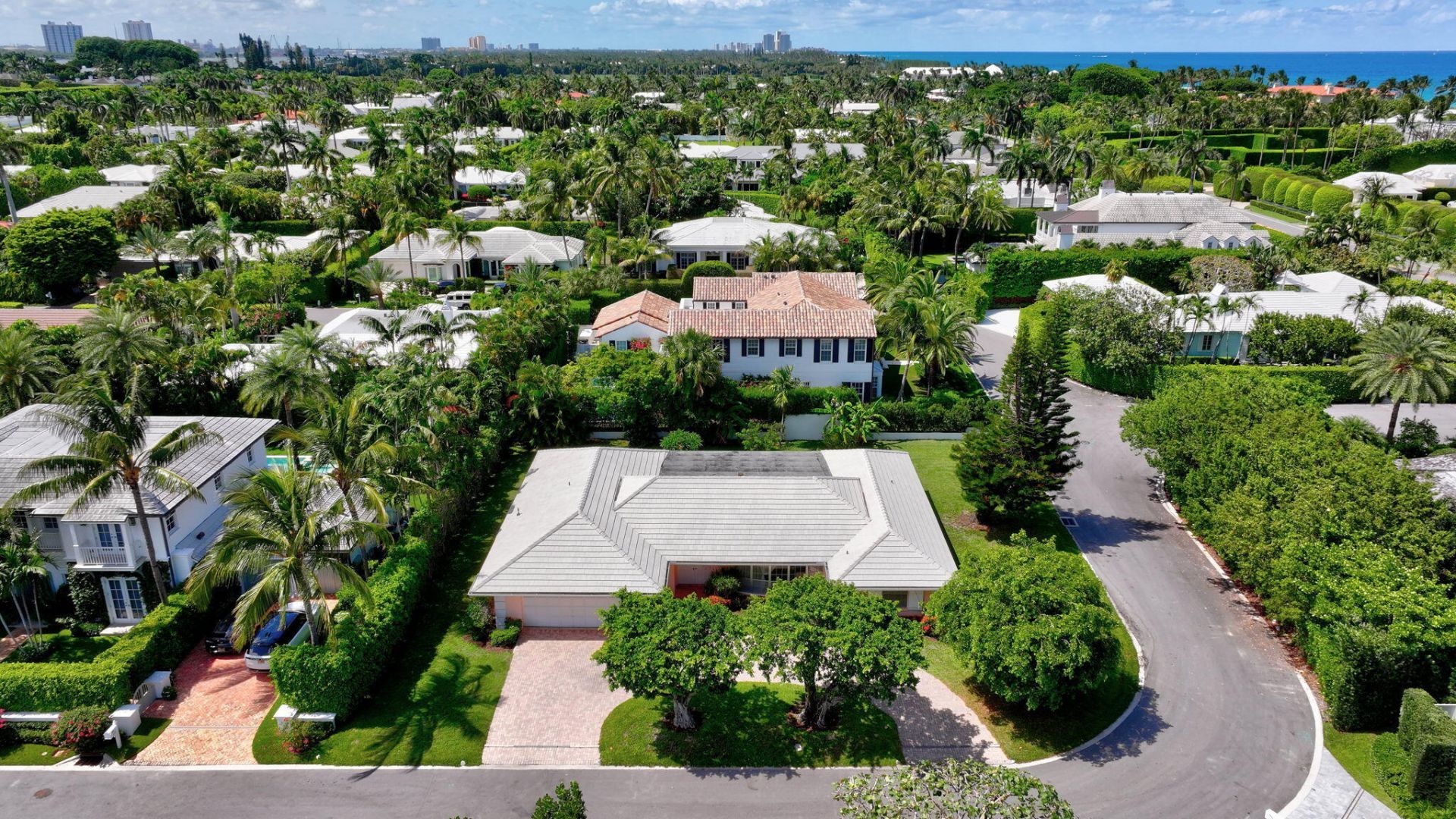 217 Plantation Road, Palm Beach, FL 33480 Photo