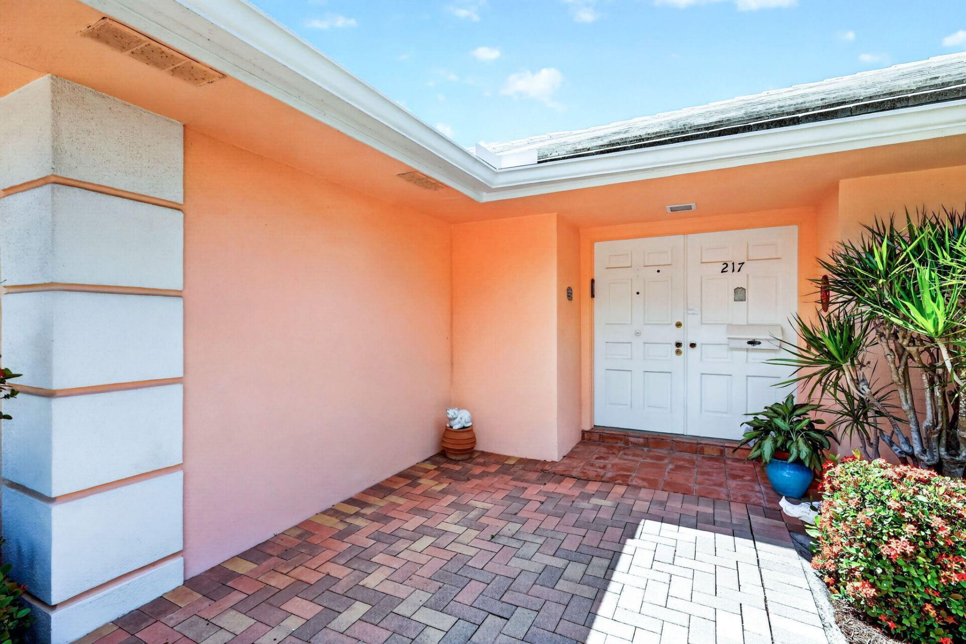 217 Plantation Road, Palm Beach, FL 33480 Photo
